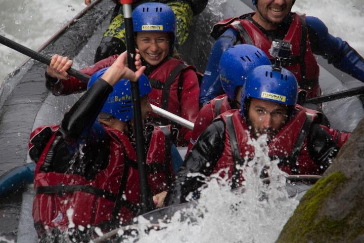 intense rafting 