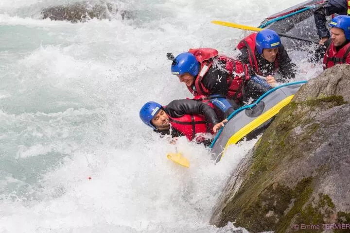 Small team for extreme feelings