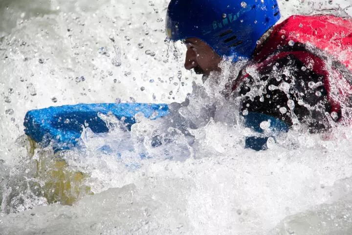 Seulement pour les très bons nageurs pour hydrospeed
