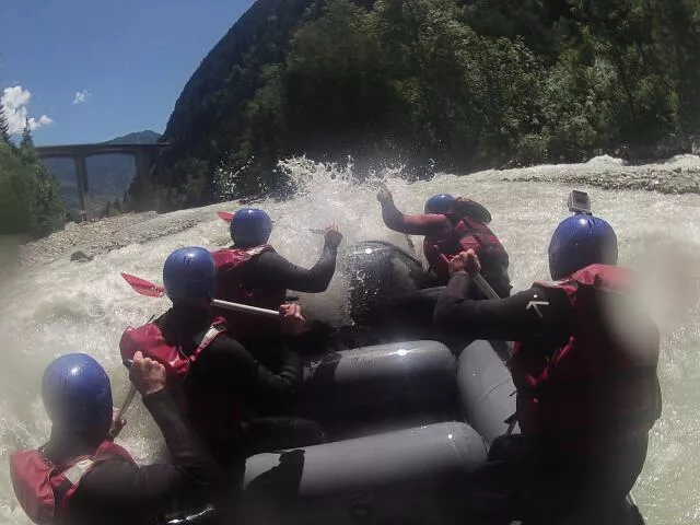 Partagez des émotions en rafting sur la dora baltea