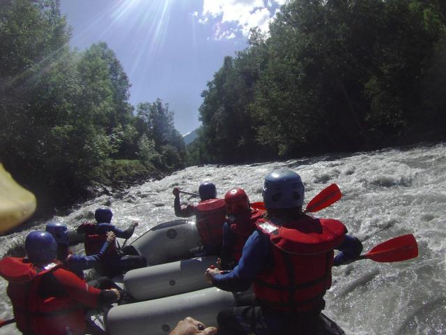 Come and taste the river in rafting and hydrospeed