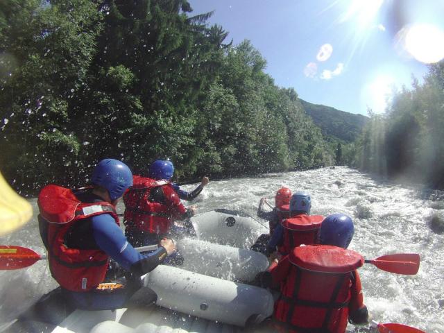 Sportive spirit of rafting